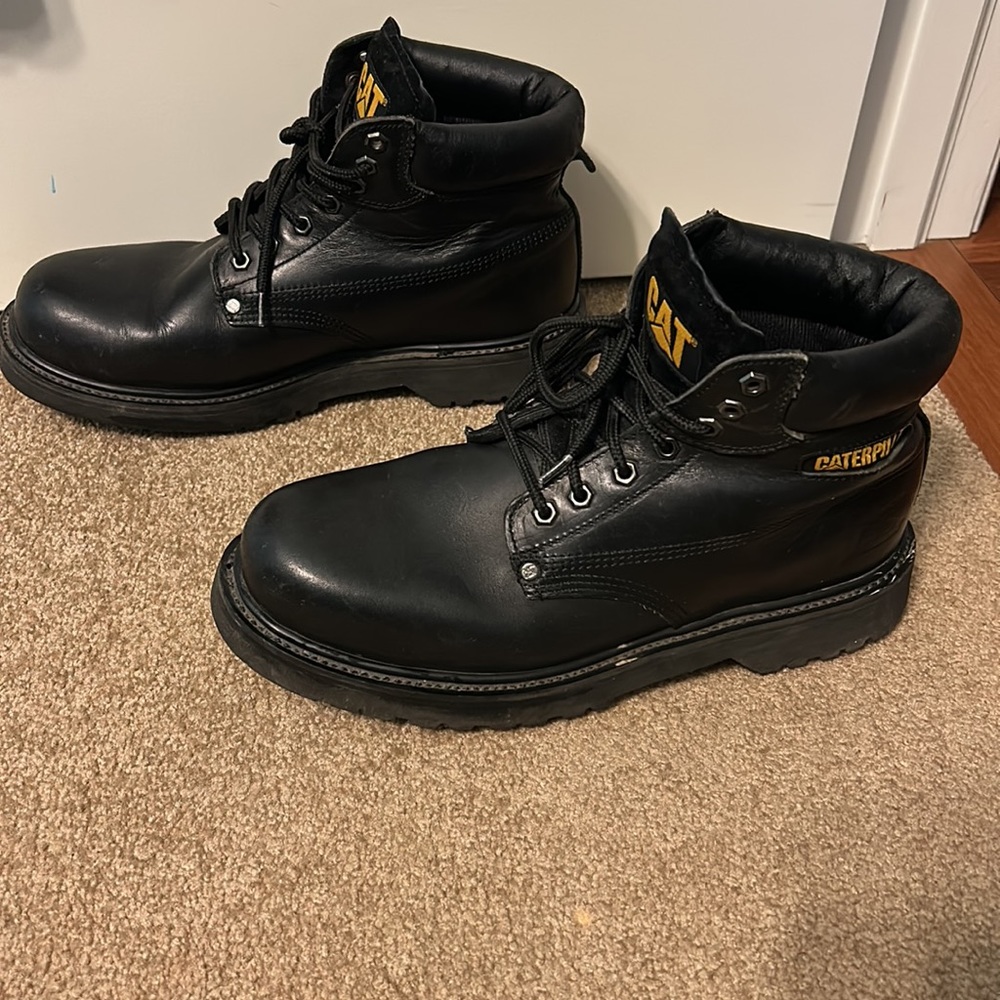 Men’s caterpillar work boots - Picture 2 of 5